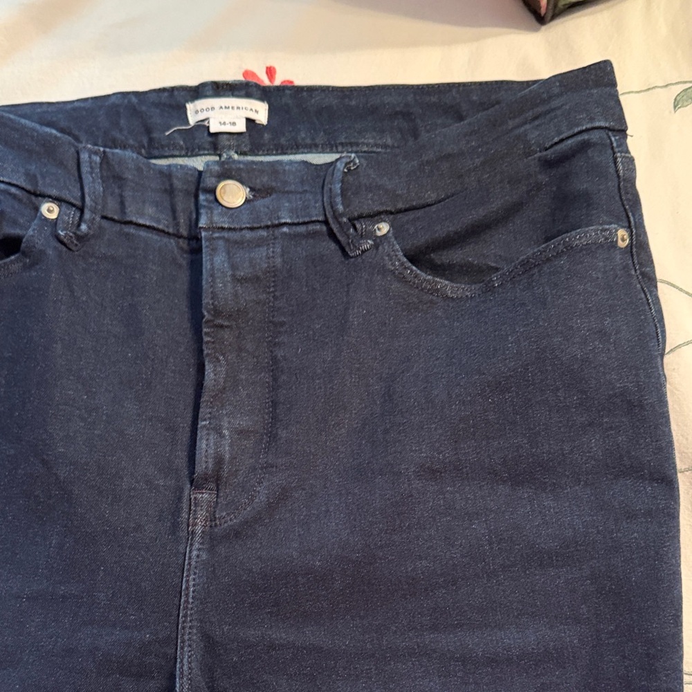Good American Always Fits Dark Blue Straight Jeans - Picture 3 of 4